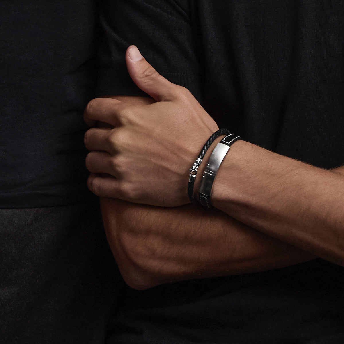 Memento Men’s Leather Buckle Identity Bracelet