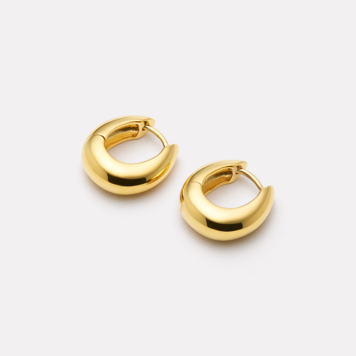 Arco Huggie Earrings