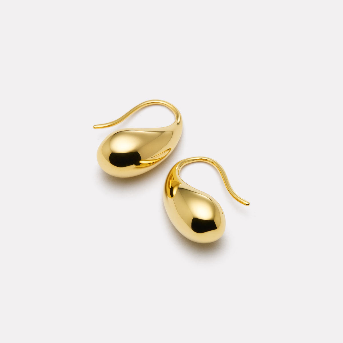 Yellow Gold Eau Earrings