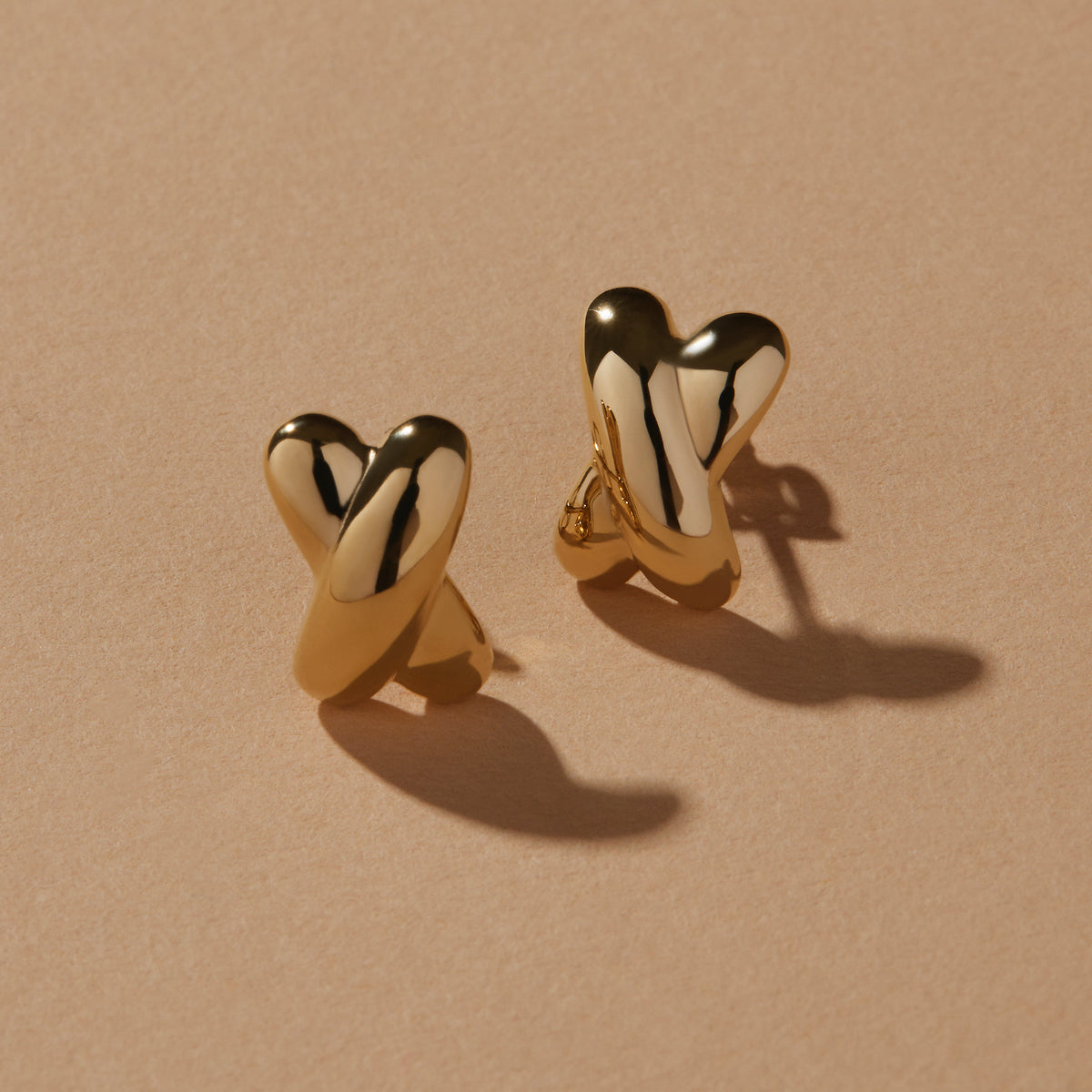 Bisous Stud Earrings