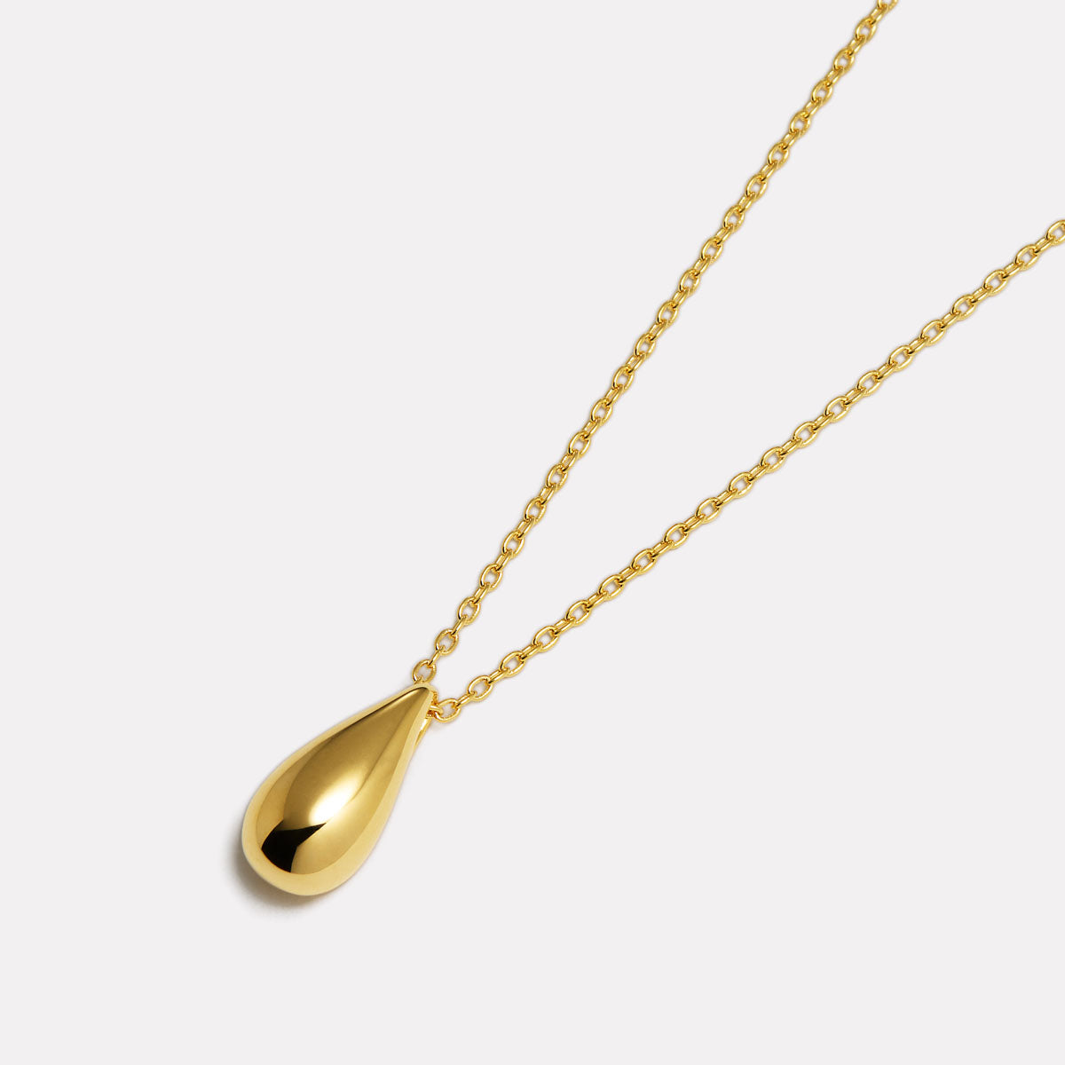 Eau Necklace
