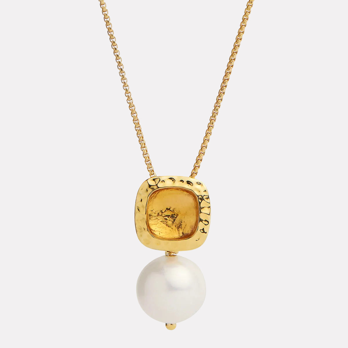 Sil Yellow Gold Coral Kiss Pearl Necklace