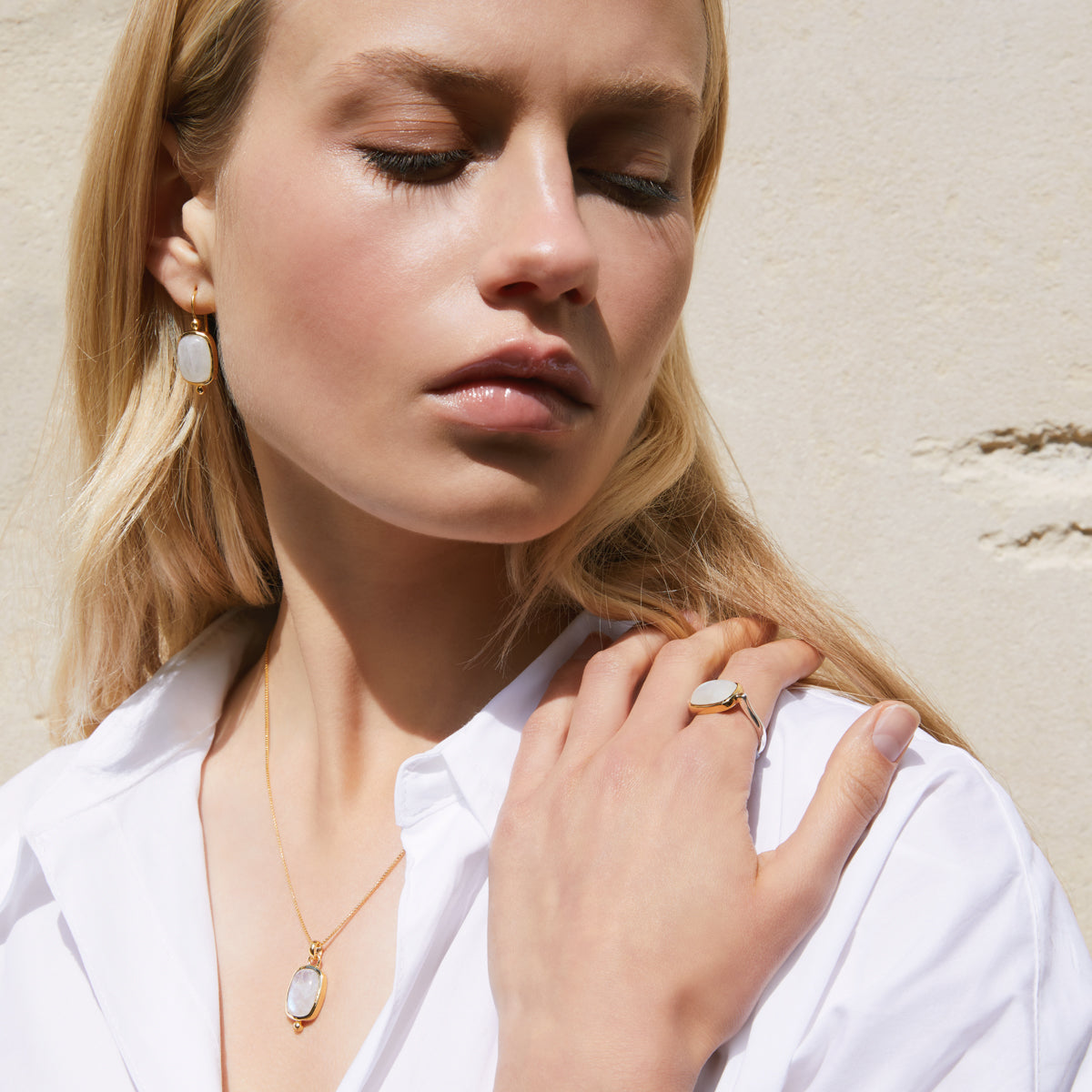 Fleur Rainbow Moonstone Pendant