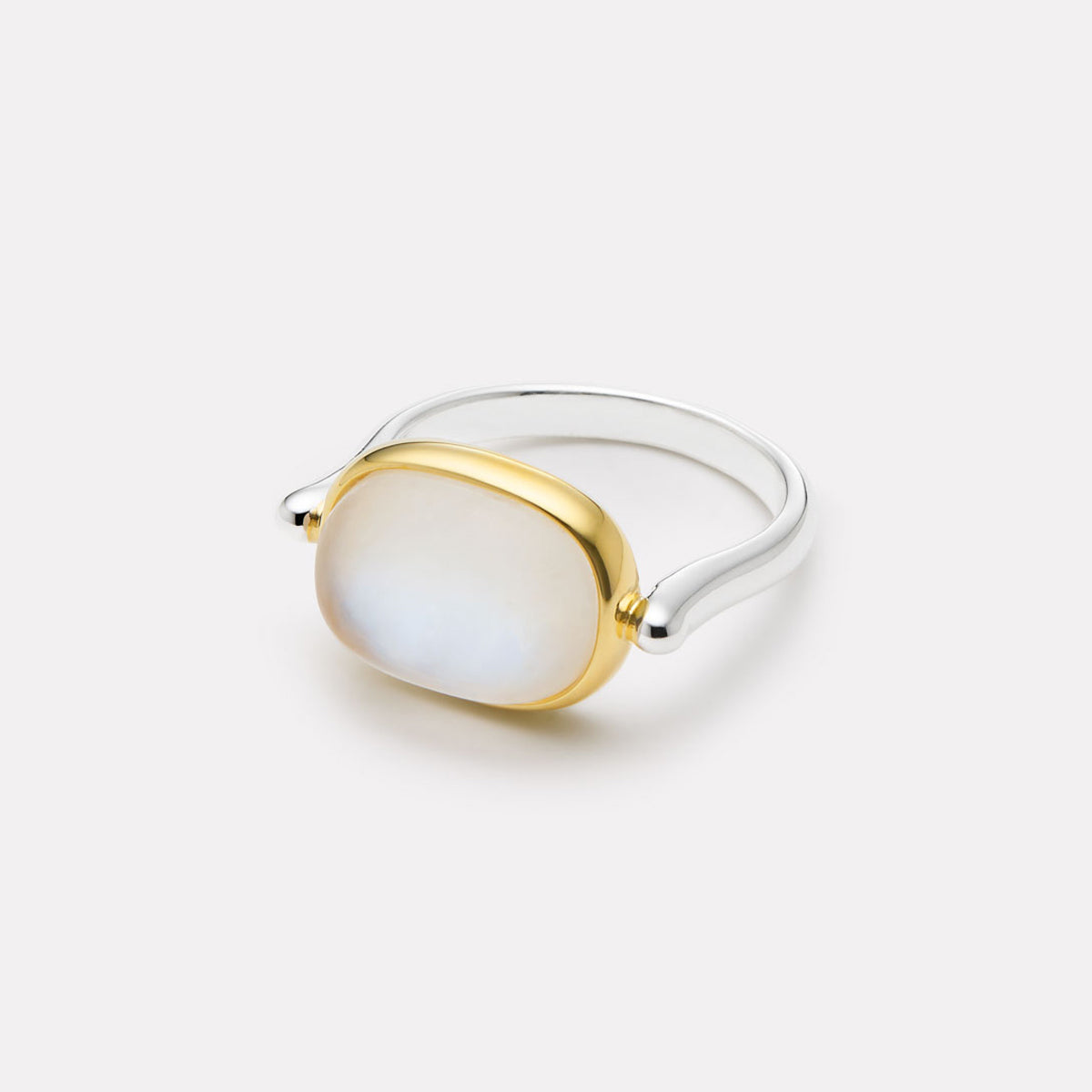 Fleur Rainbow Moonstone Ring