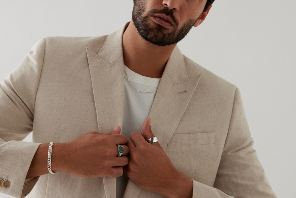 How To Wear Men’s Jewellery With A Suit