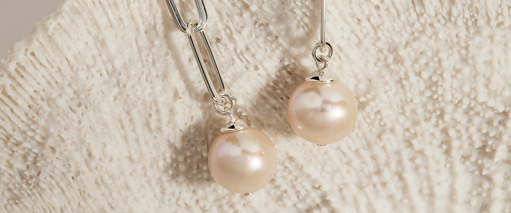 Women's Pearl Earrings