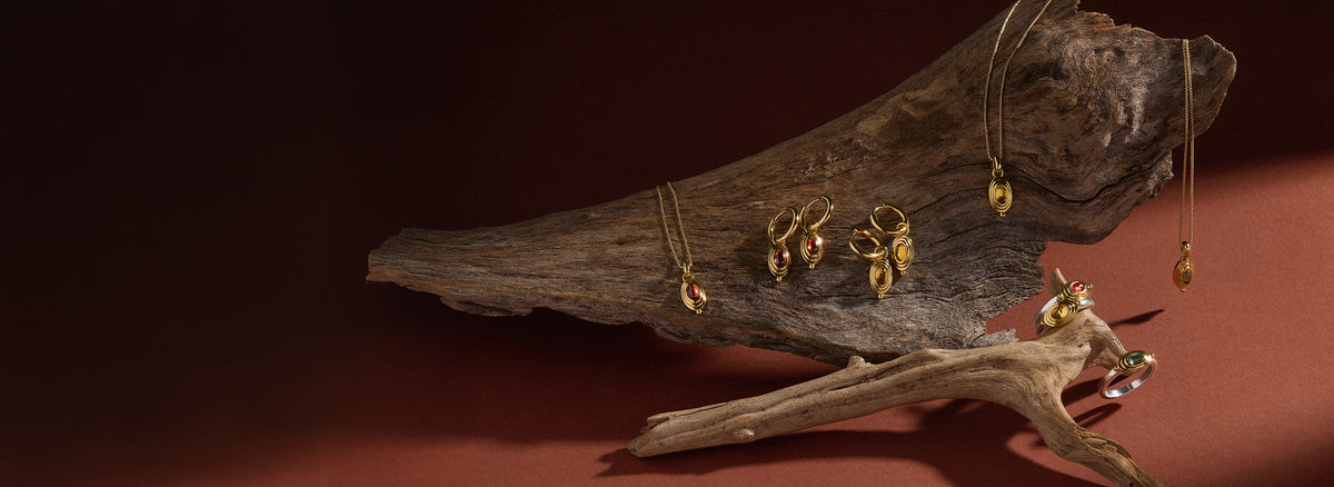 Horizon Garnet Earrings