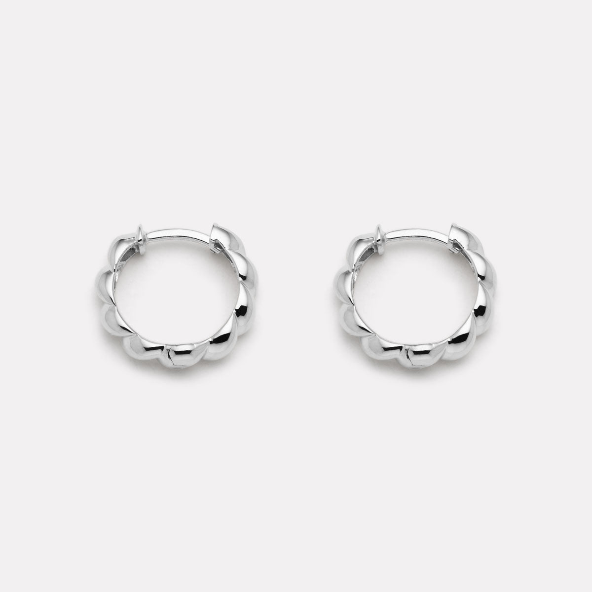 Zippy Twist Huggie Earring
