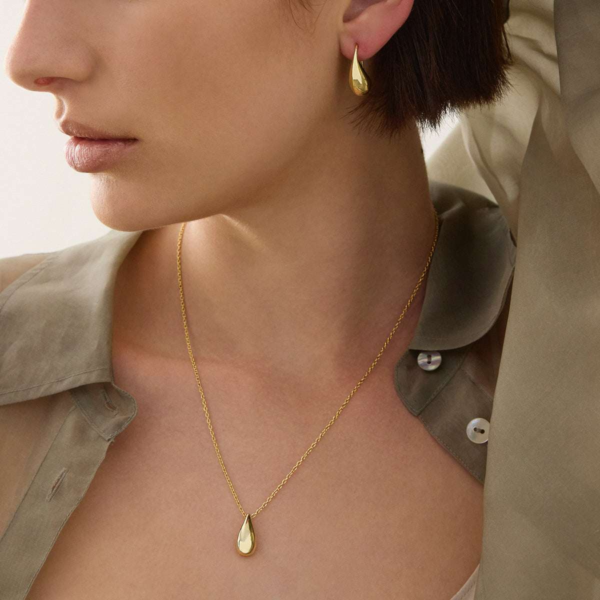 Eau Earrings