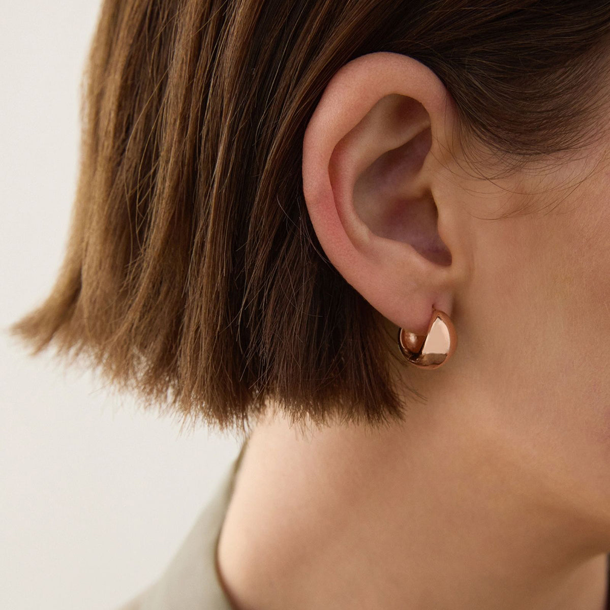 La Muse Huggie Earrings