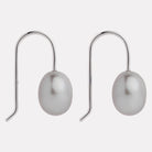 Isla Grey Pearl Earring