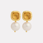 Sil Yellow Gold Coral Kiss Pearl Earring